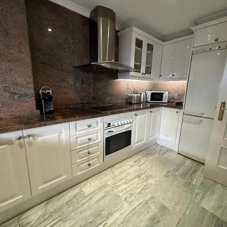 Magna 2 Bed With Speacular Sea Views Marbella